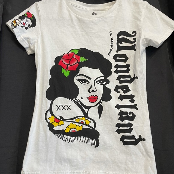 Cute and fun tee that brightens up any look! - Picture 2 of 3